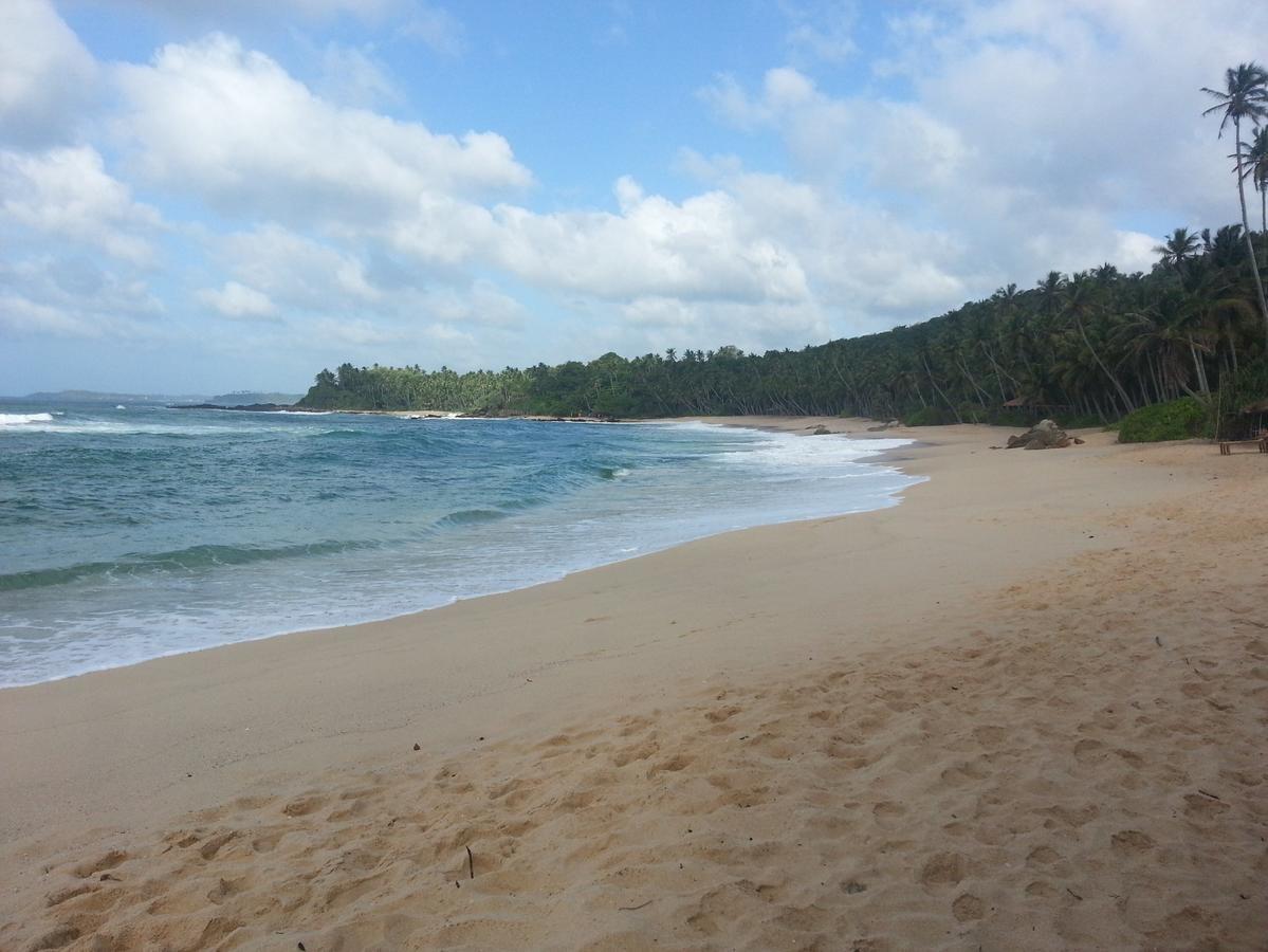 Muthu Resort & Restaurant Tangalle Buitenkant foto